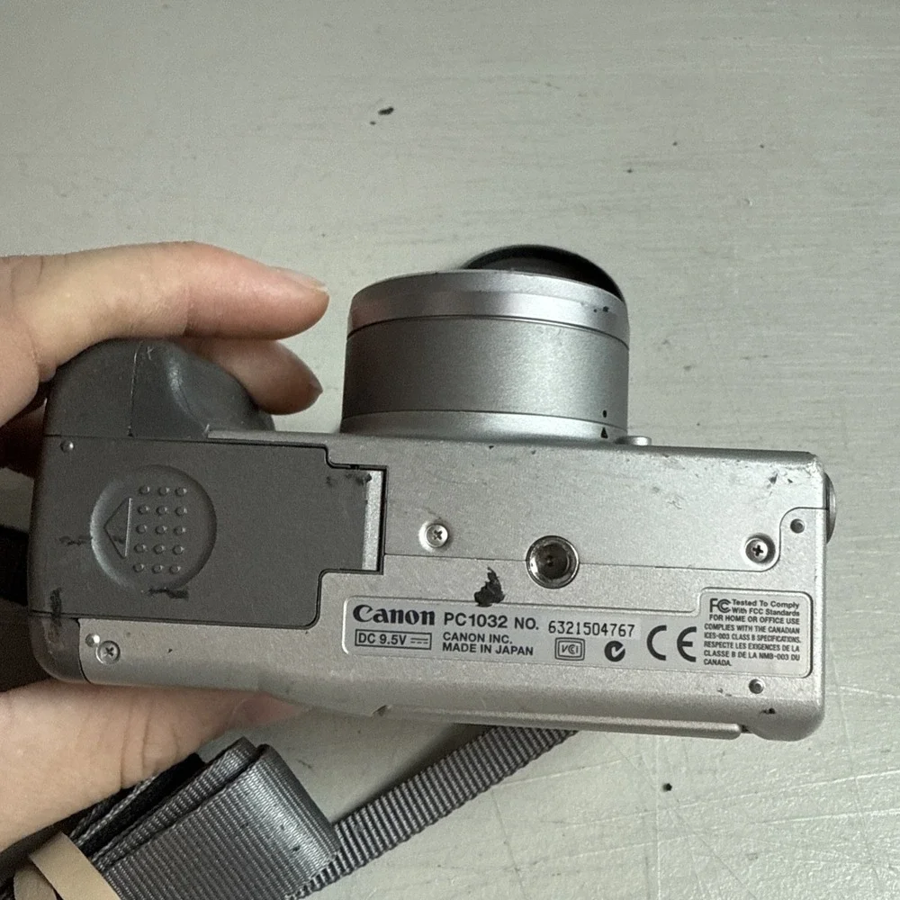 Canon PowerShot G3 4.0MP Digital Camera Silver UNTESTED